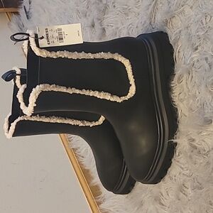 NEW EXPRESS Fur Womens Chunky aboots size 9
